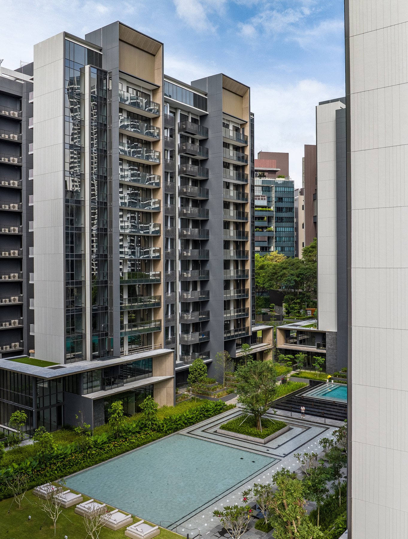 image of LEEDON GREEN