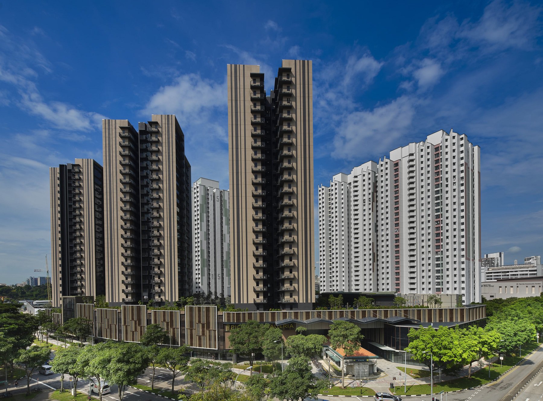 image of PICCADILLY GRAND AND GALLERIA